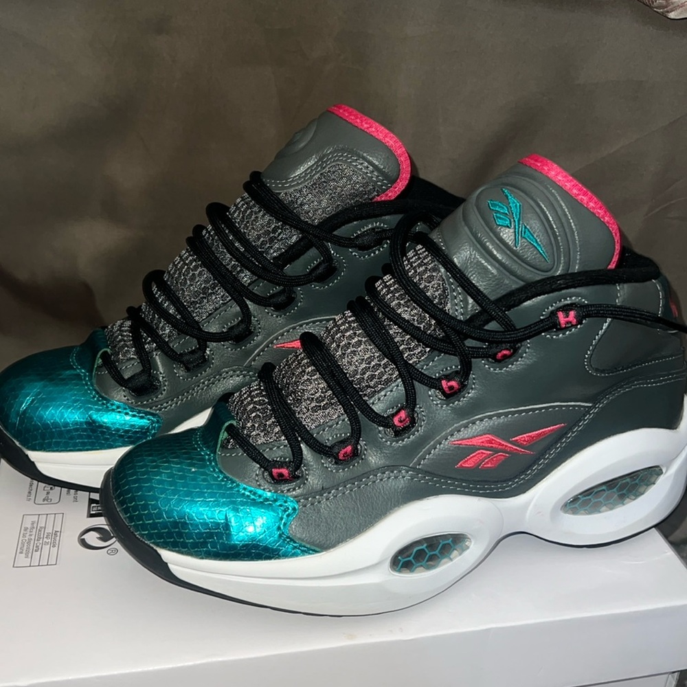 Women Reebok Question teal, pink and grey